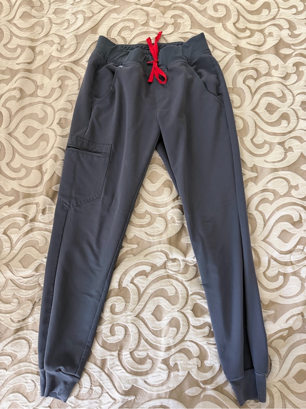Figs Women's Charcoal Jogger scrubs